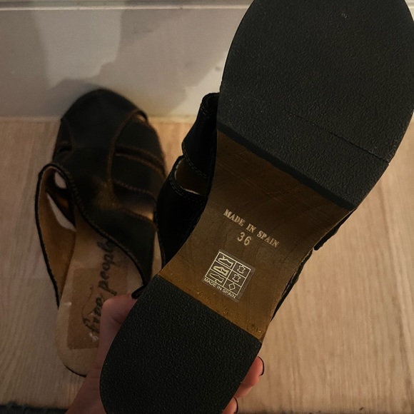 Free People Libra fisherman clogs sandals black leather mules platform - Picture 4 of 6